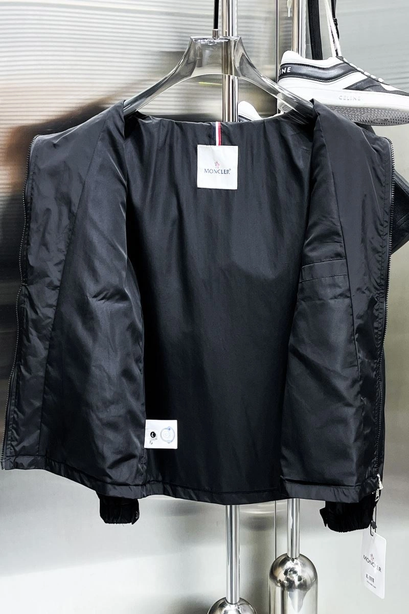 Sophisticated Moncler Outwear 142517