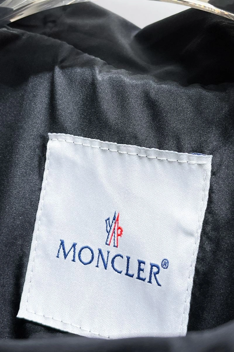 Moncler Outwear ZeroBulk 142514