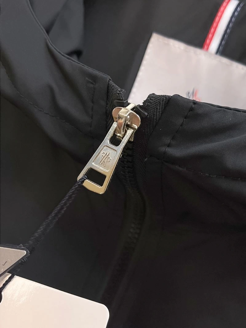 Moncler Outwear NewStyle 142518