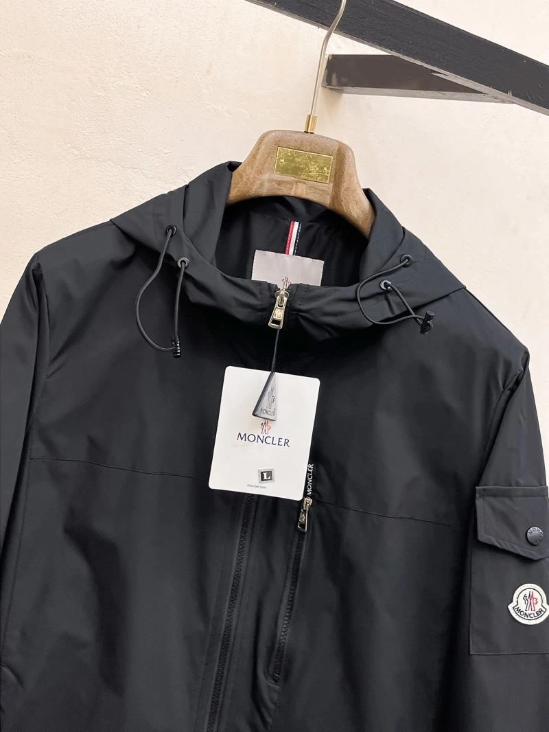 Moncler Outwear NewStyle 142518