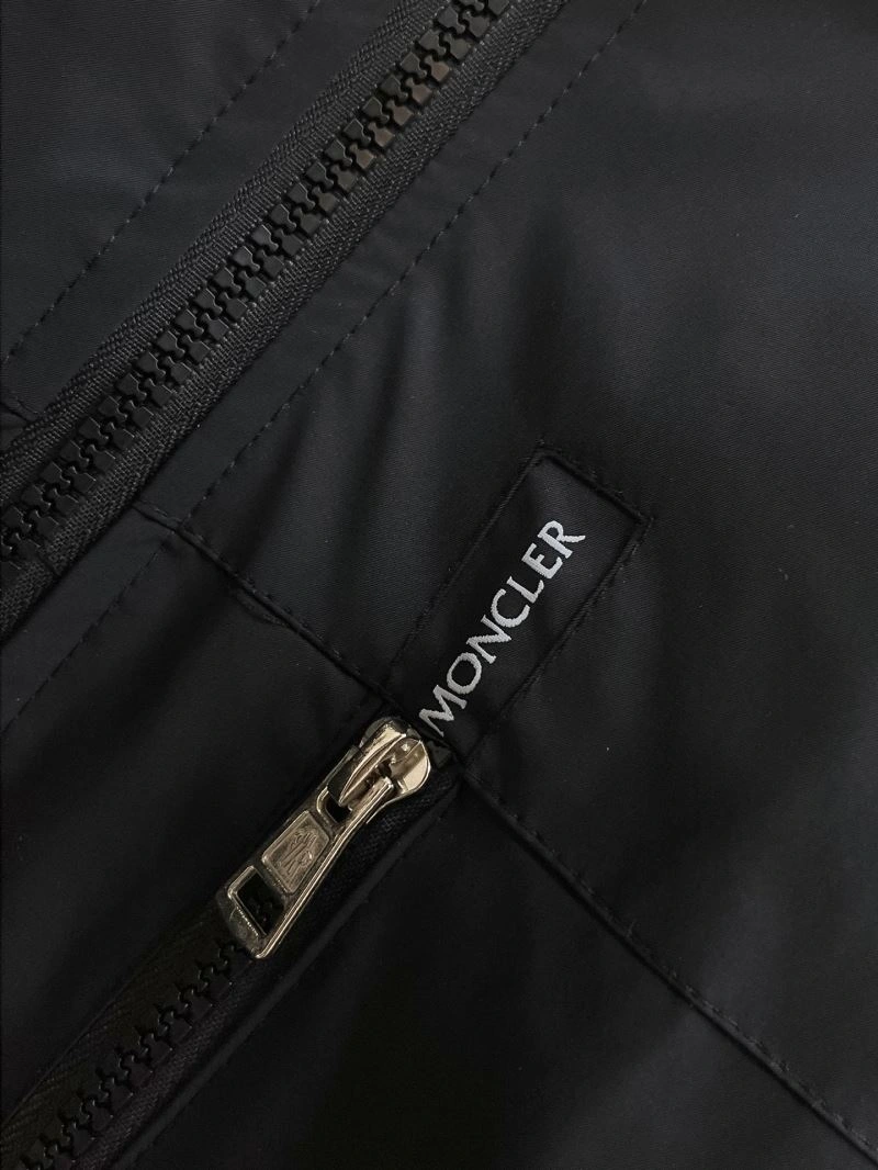 Moncler Outwear NewStyle 142518