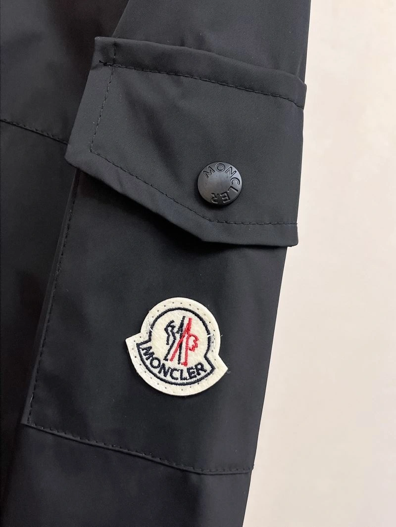 Moncler Outwear NewStyle 142518