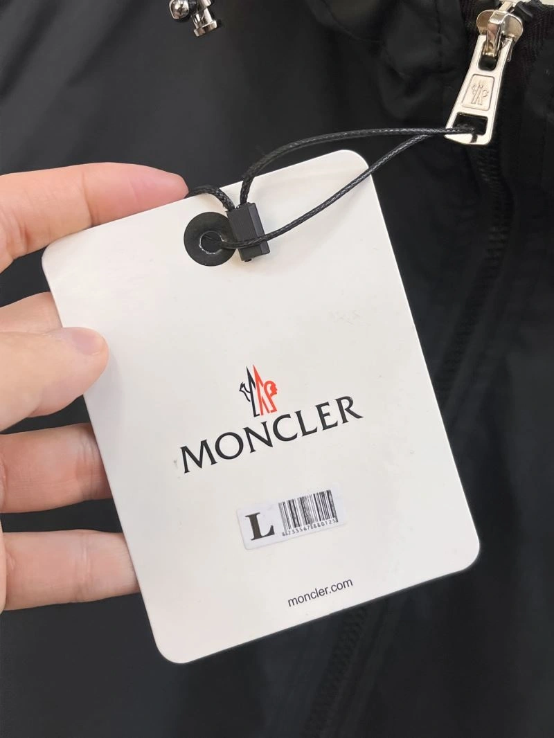 Moncler Outwear MultiPurpose 142516
