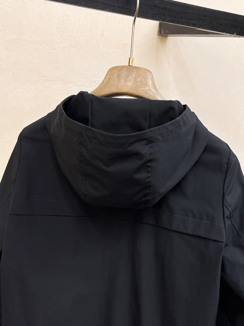 Sleek Moncler Outwear 142515