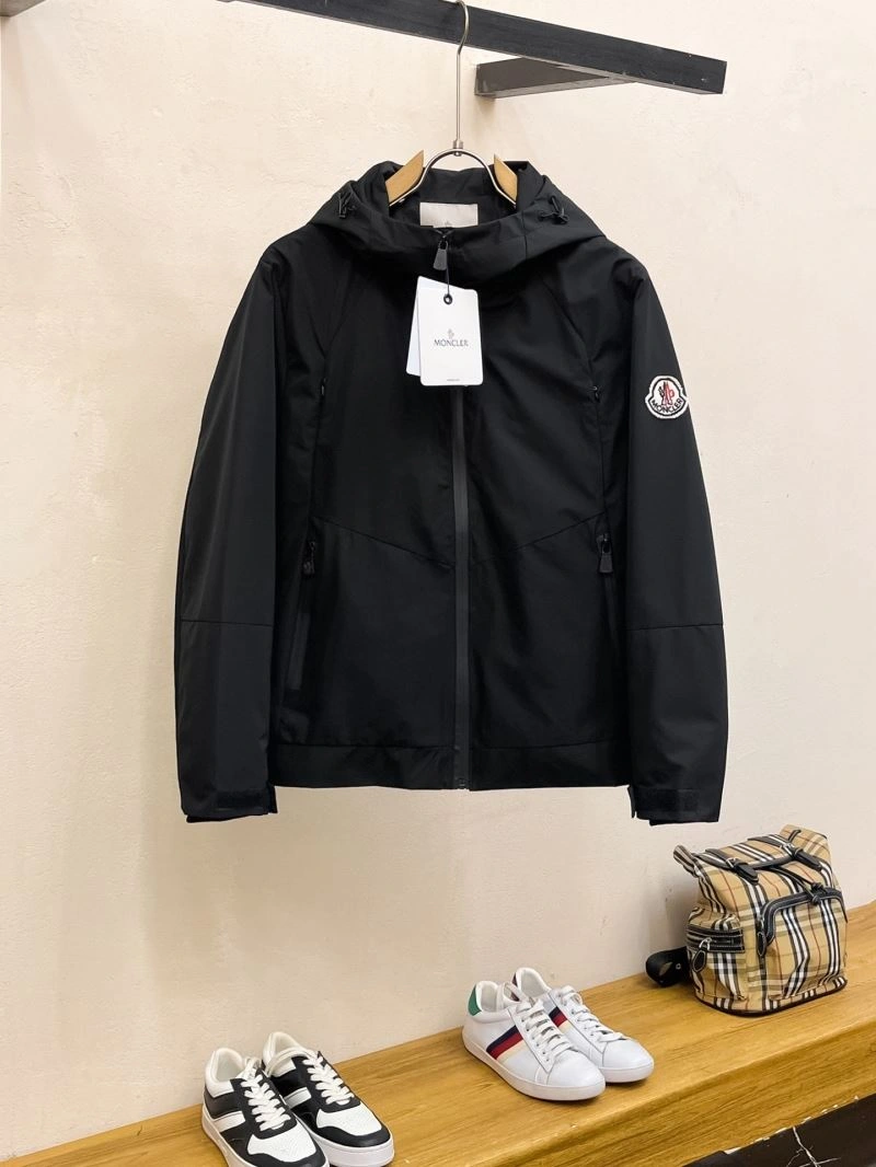 Unique Moncler Outwear 142513