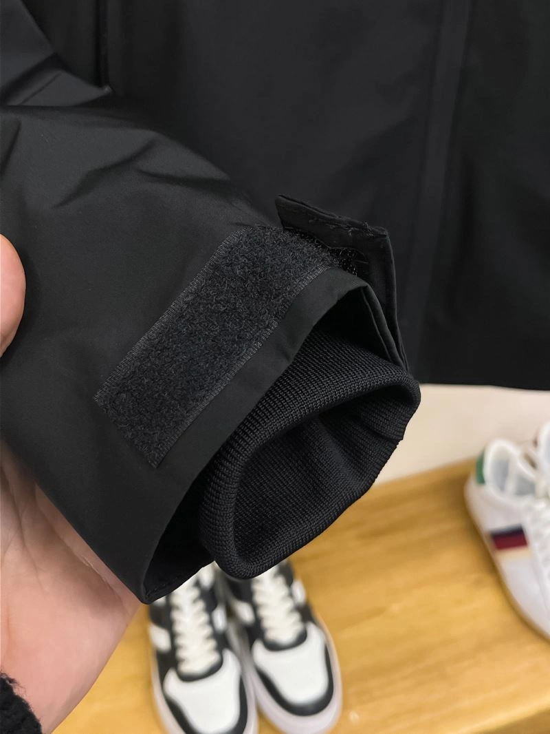 Unique Moncler Outwear 142513