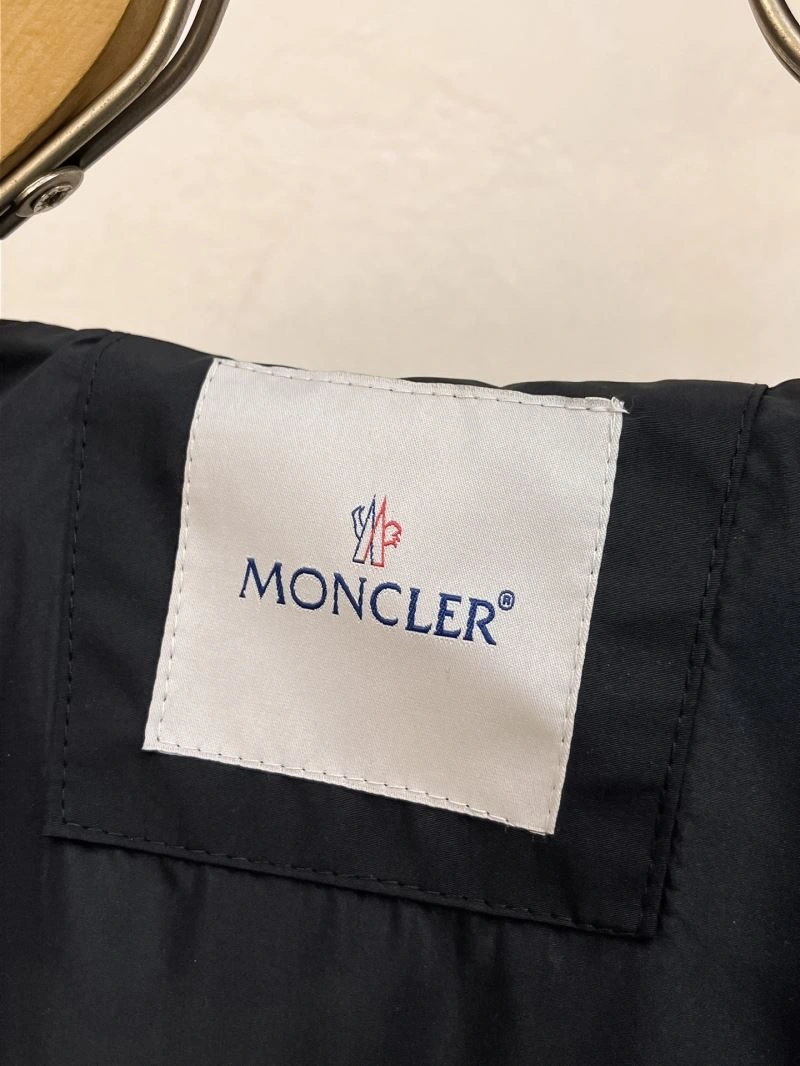 Unique Moncler Outwear 142513
