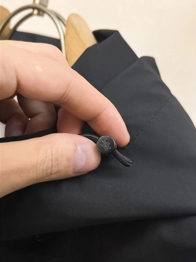 Unique Moncler Outwear 142513
