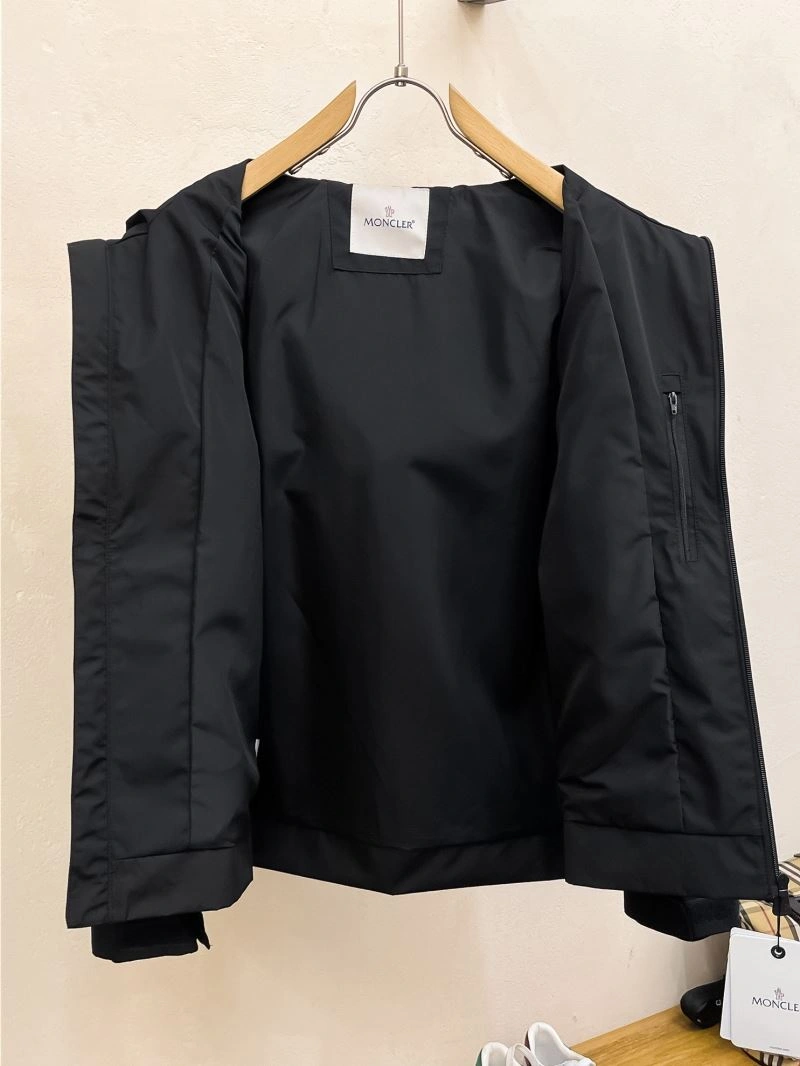 Unique Moncler Outwear 142513