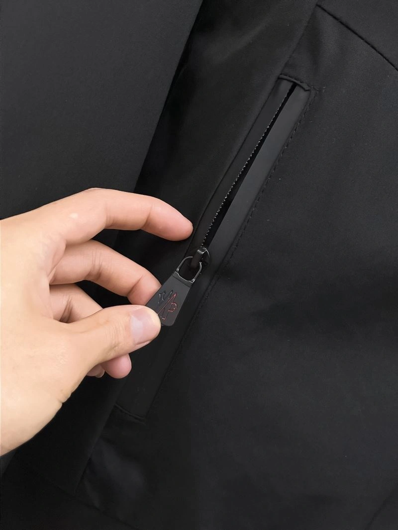 Unique Moncler Outwear 142513
