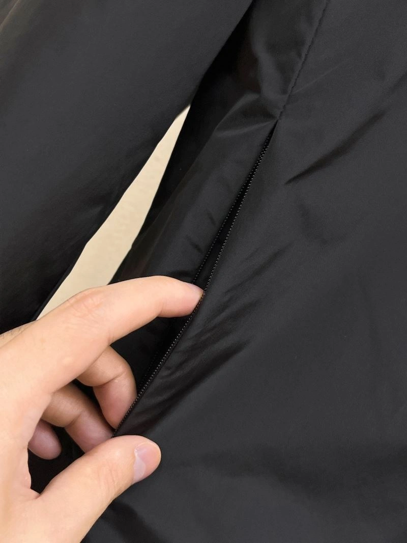 Comfortable Moncler Outwear 142512
