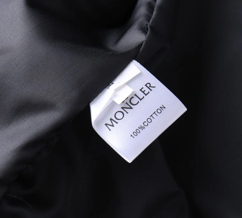 Moncler Outwear MultiPurpose 142510