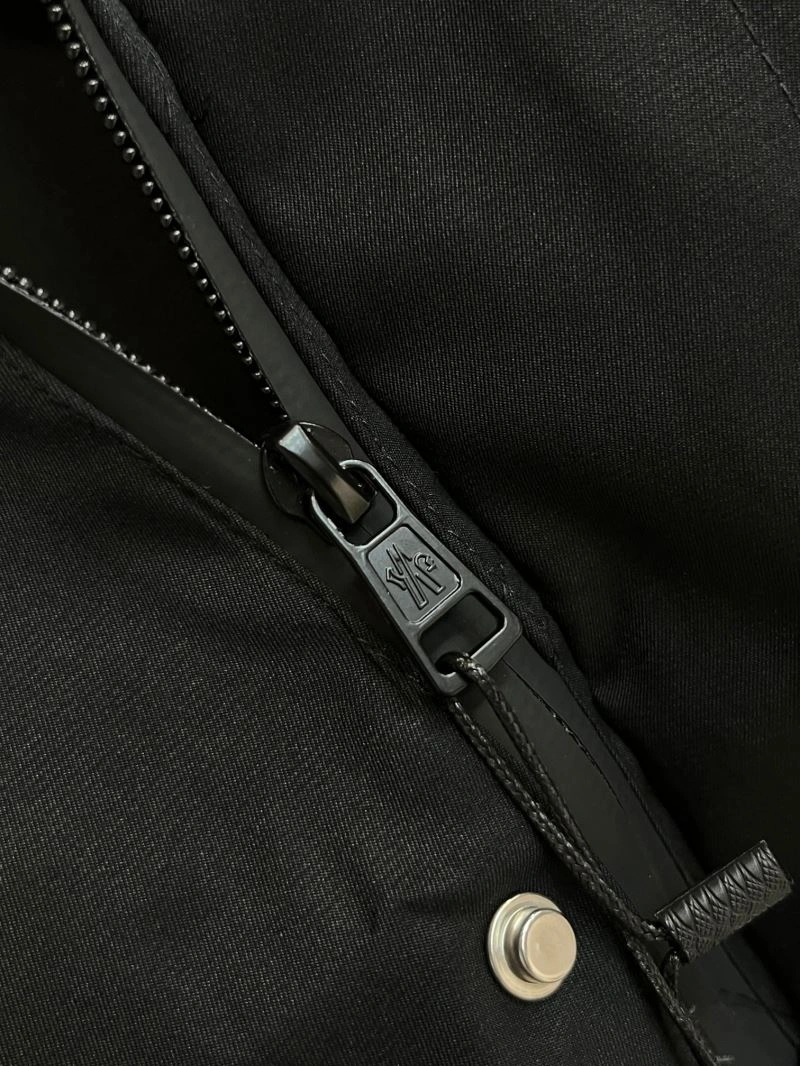 Moncler Outwear Breathable 142508