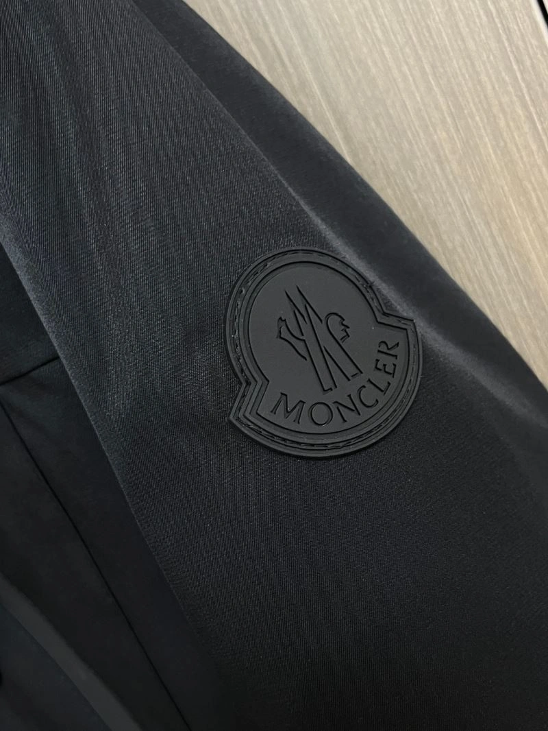 Moncler Outwear Breathable 142508