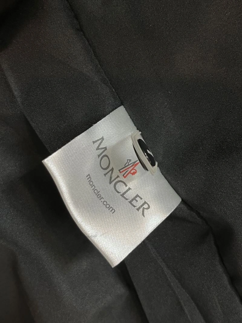 Moncler Outwear Breathable 142508