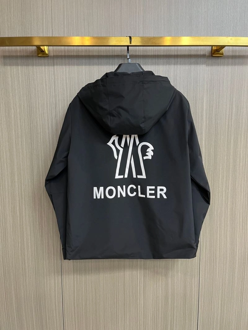Moncler Outwear Supportive 142504