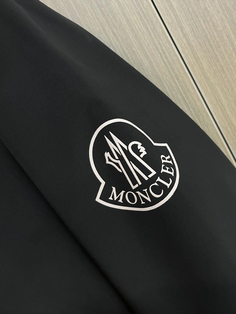 Moncler Outwear Supportive 142504