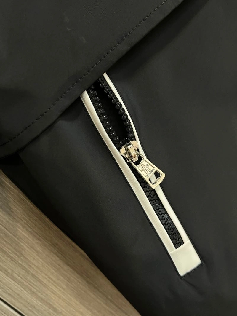 Moncler Outwear Supportive 142504