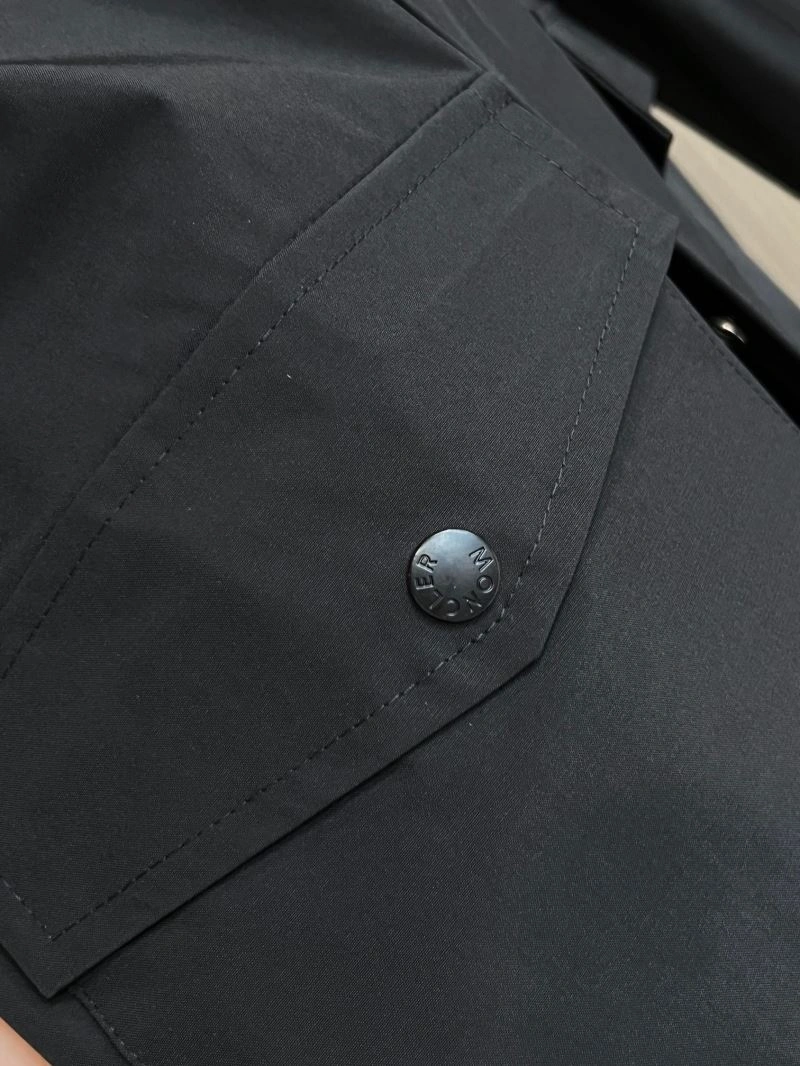 Moncler Outwear WaterResistant 142503