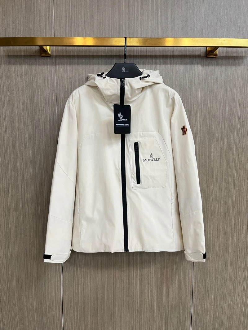 Moncler Outwear Unique 142502
