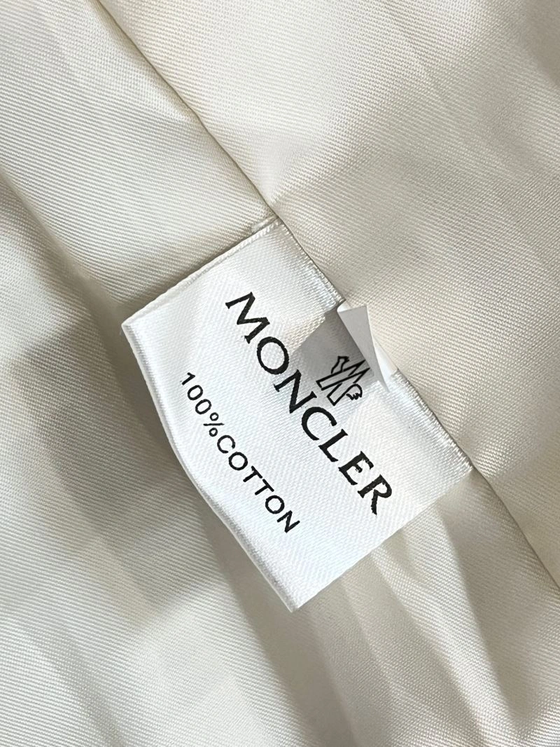 Moncler Outwear Unique 142502