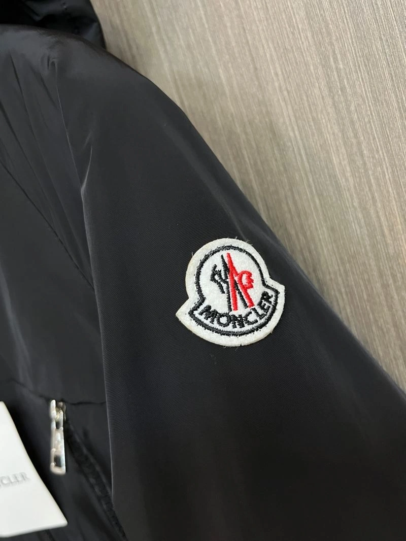 Moncler Outwear EasyMatch 142497