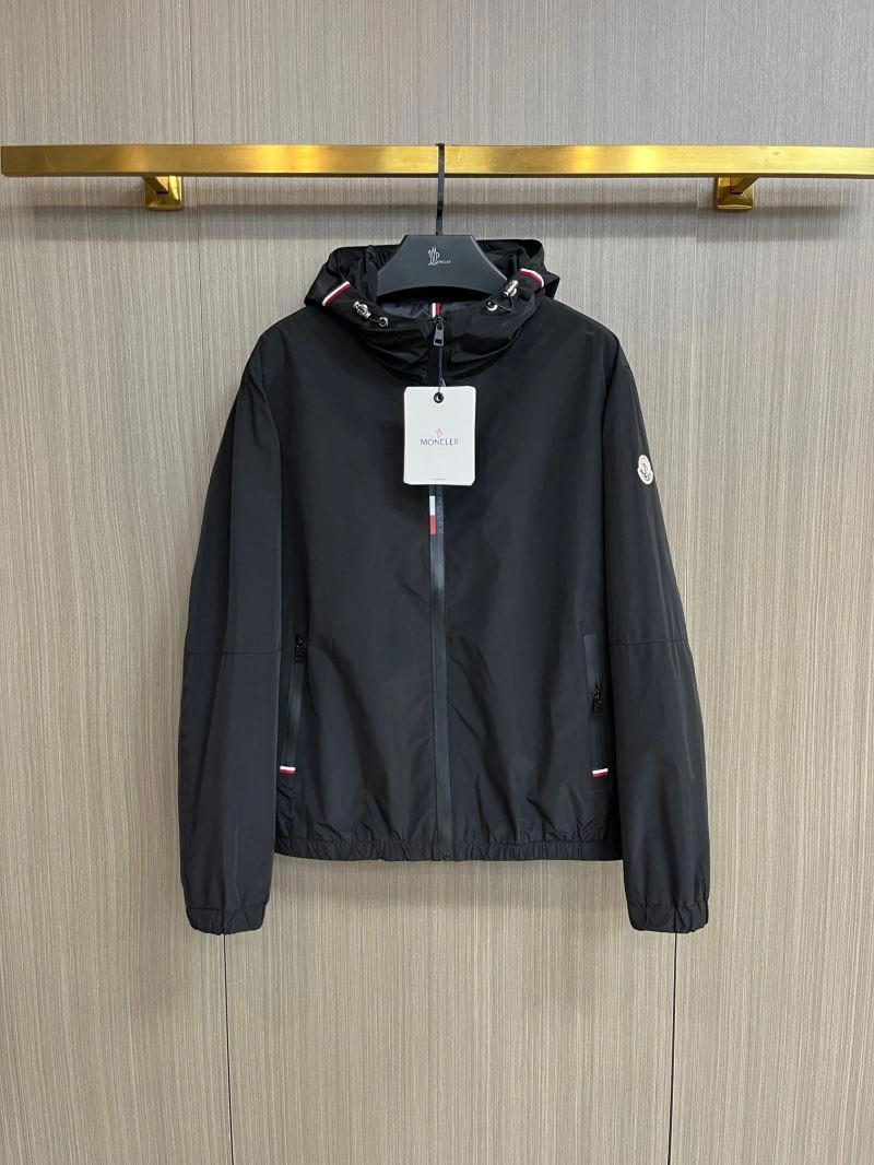 MultiPurpose Moncler Outwear 142494