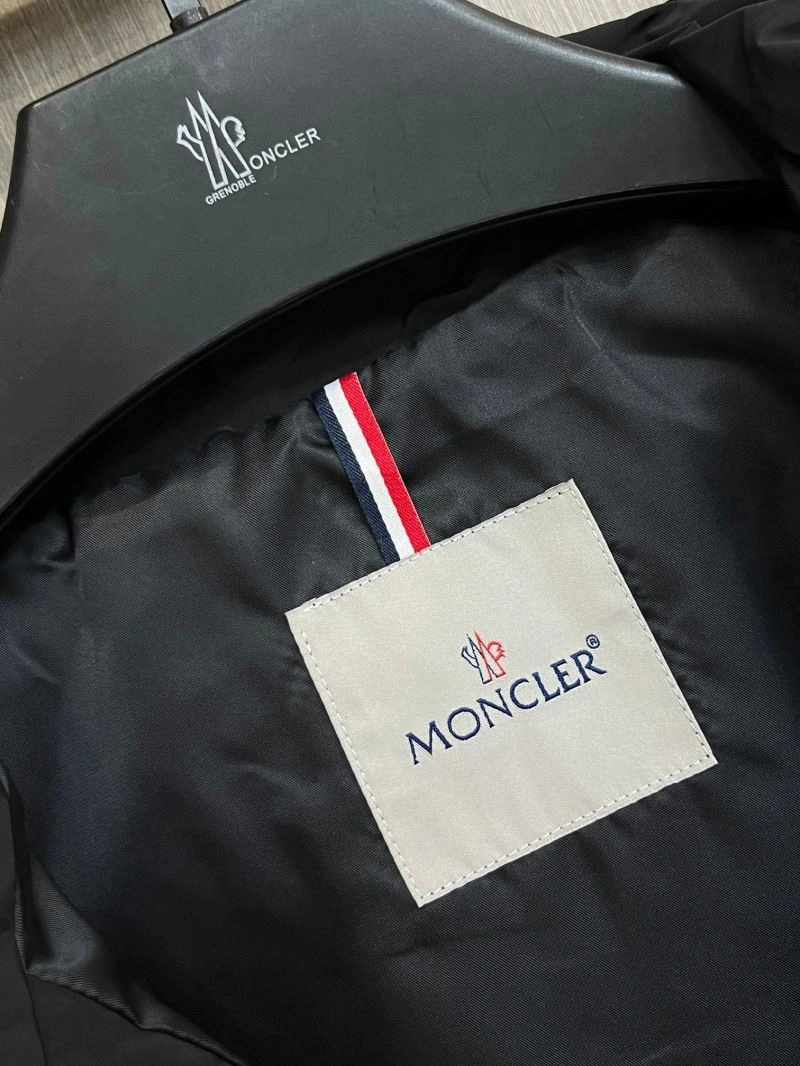MultiPurpose Moncler Outwear 142494