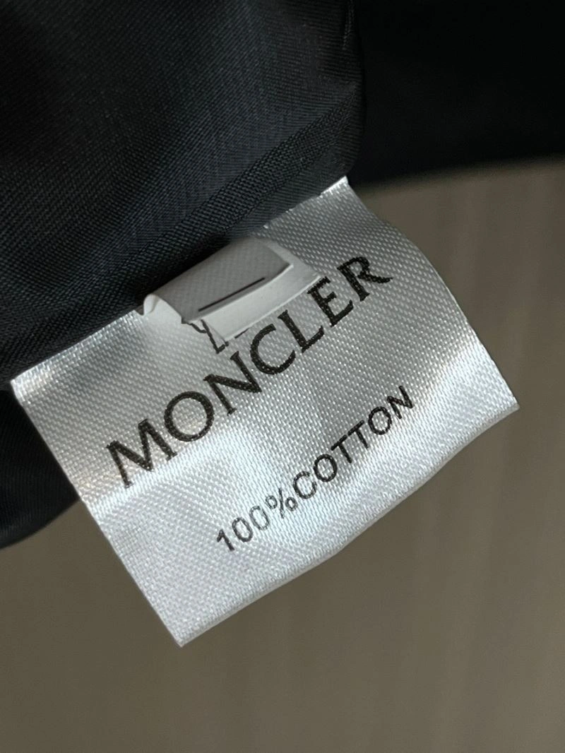 Moncler Outwear Timeless 142507