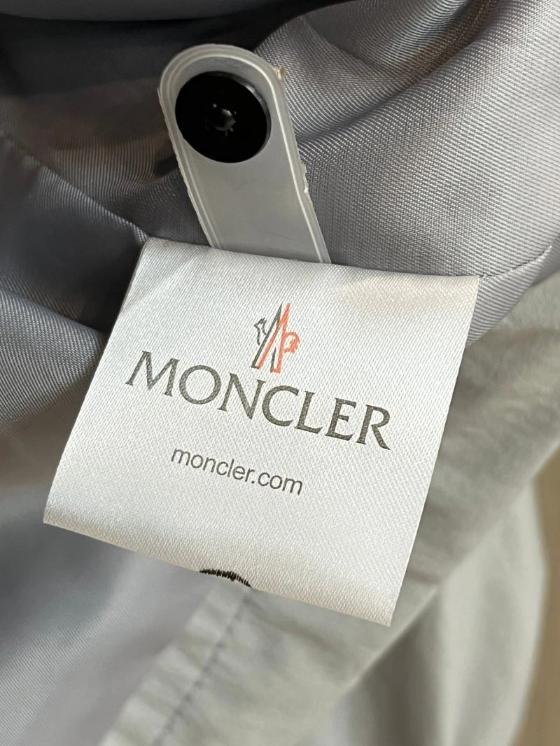 Chic Moncler Outwear 142491