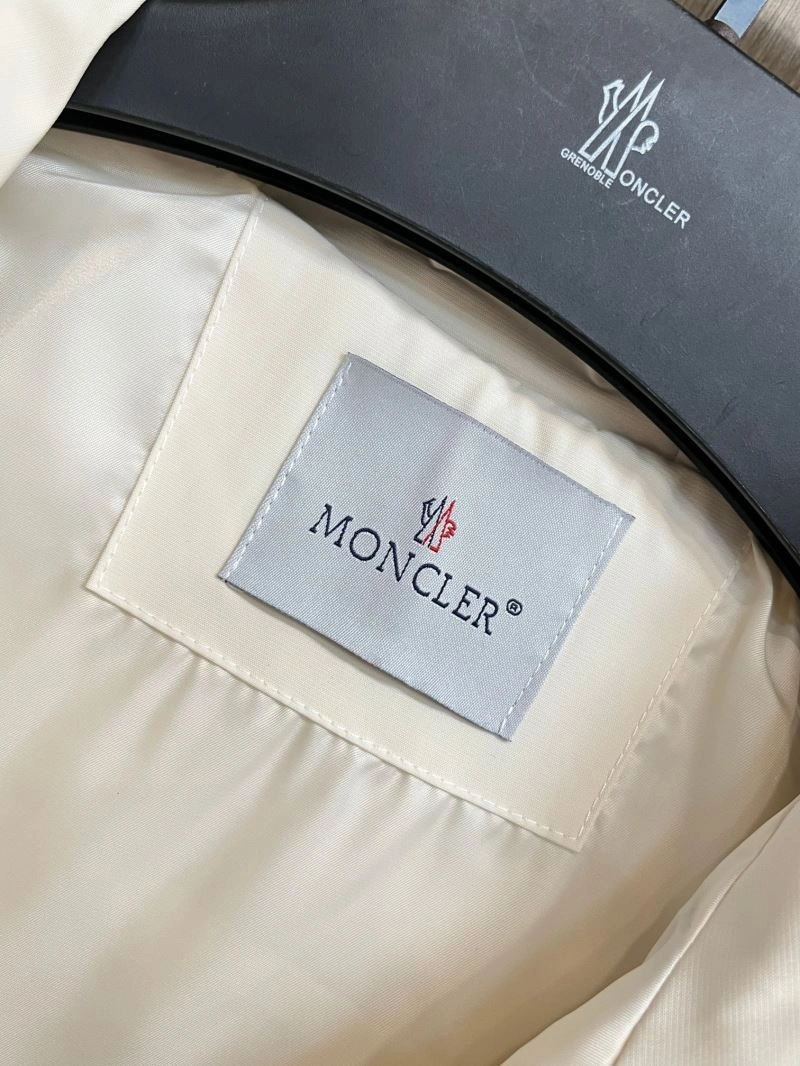Fashionable Moncler Outwear 142486