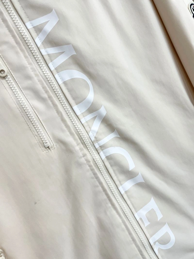 Moncler Outwear Cozy 142484