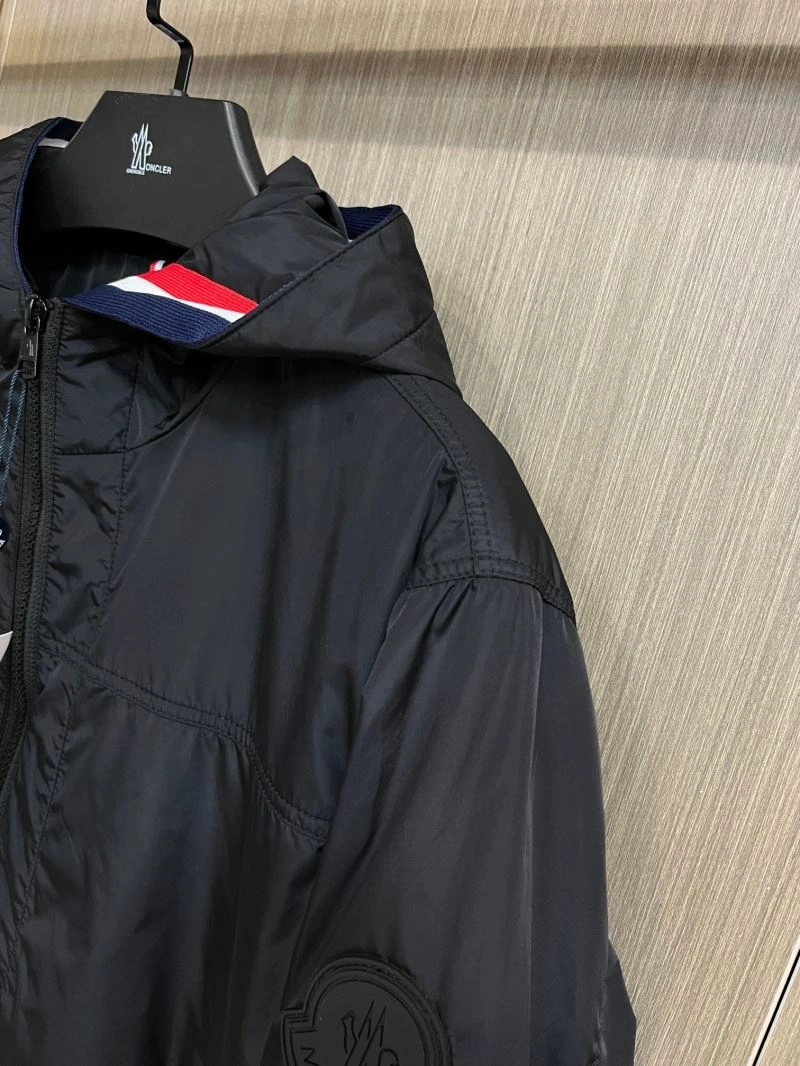 SmoothTexture Moncler Outwear 142487