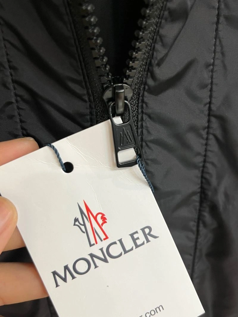 SmoothTexture Moncler Outwear 142487