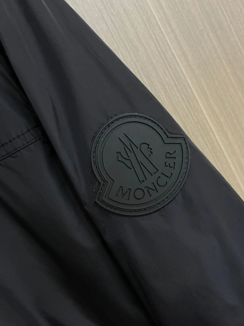SmoothTexture Moncler Outwear 142487