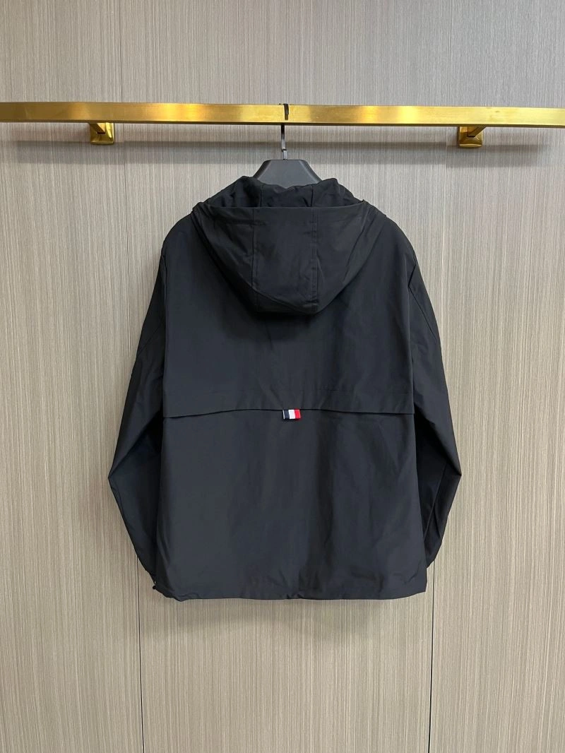 Moncler Outwear Resilient 142493