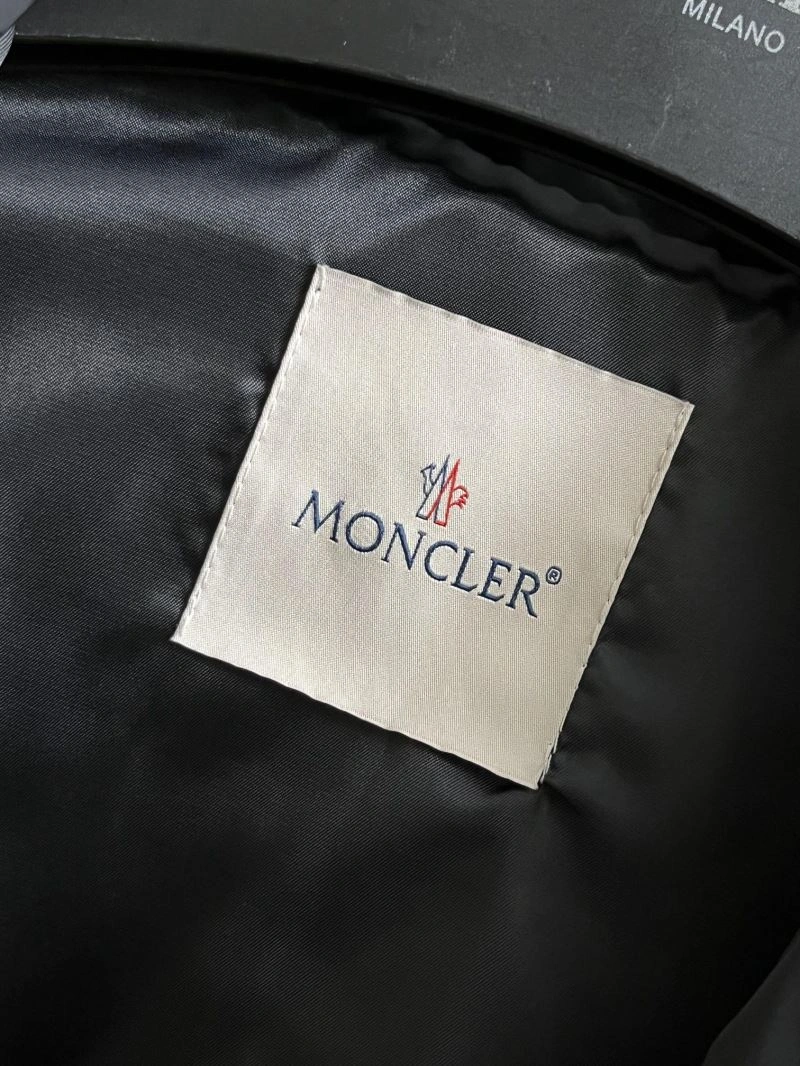 EasyCare Moncler Outwear 142485