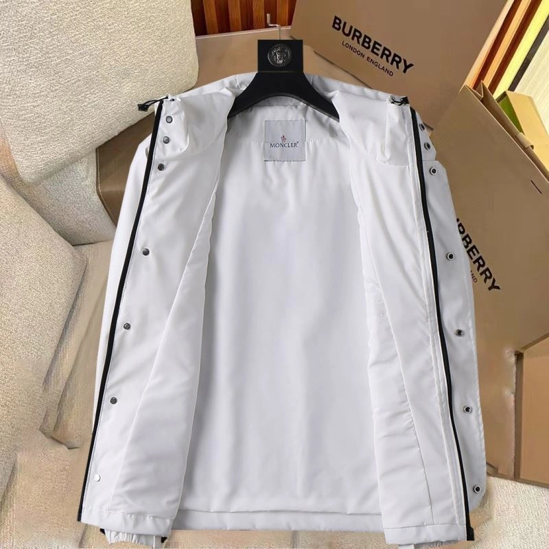 SmoothTexture Moncler Outwear 142482