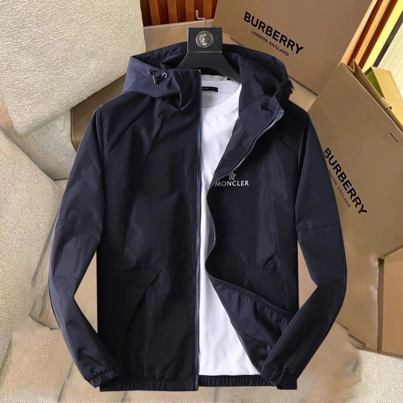 Moncler Outwear Stretchable 142479