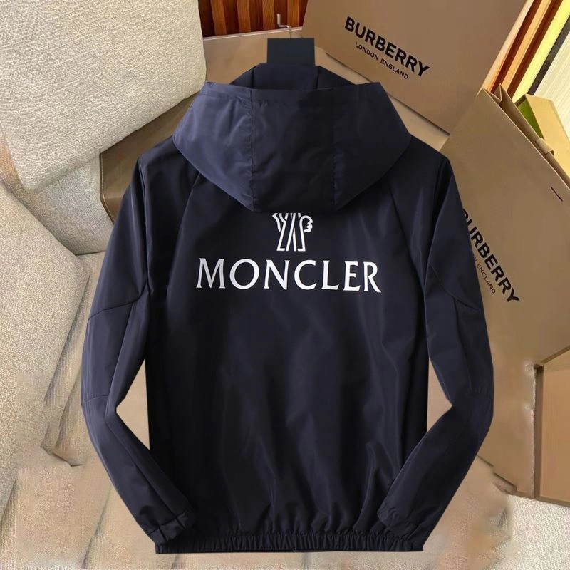 Moncler Outwear Stretchable 142479