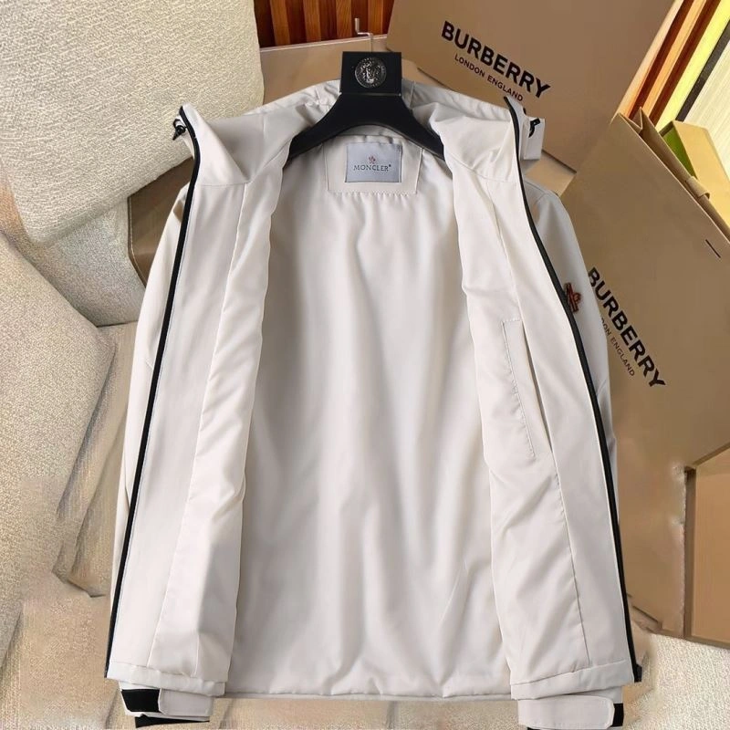 Moncler Outwear Versatile 142481