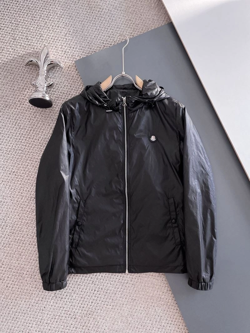 Resilient Moncler Outwear 142478