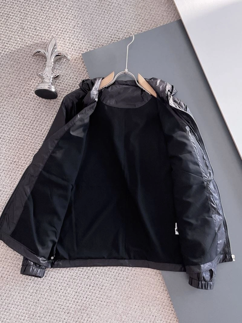 Resilient Moncler Outwear 142478