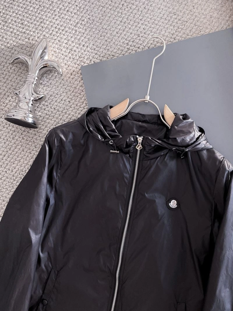 Resilient Moncler Outwear 142478