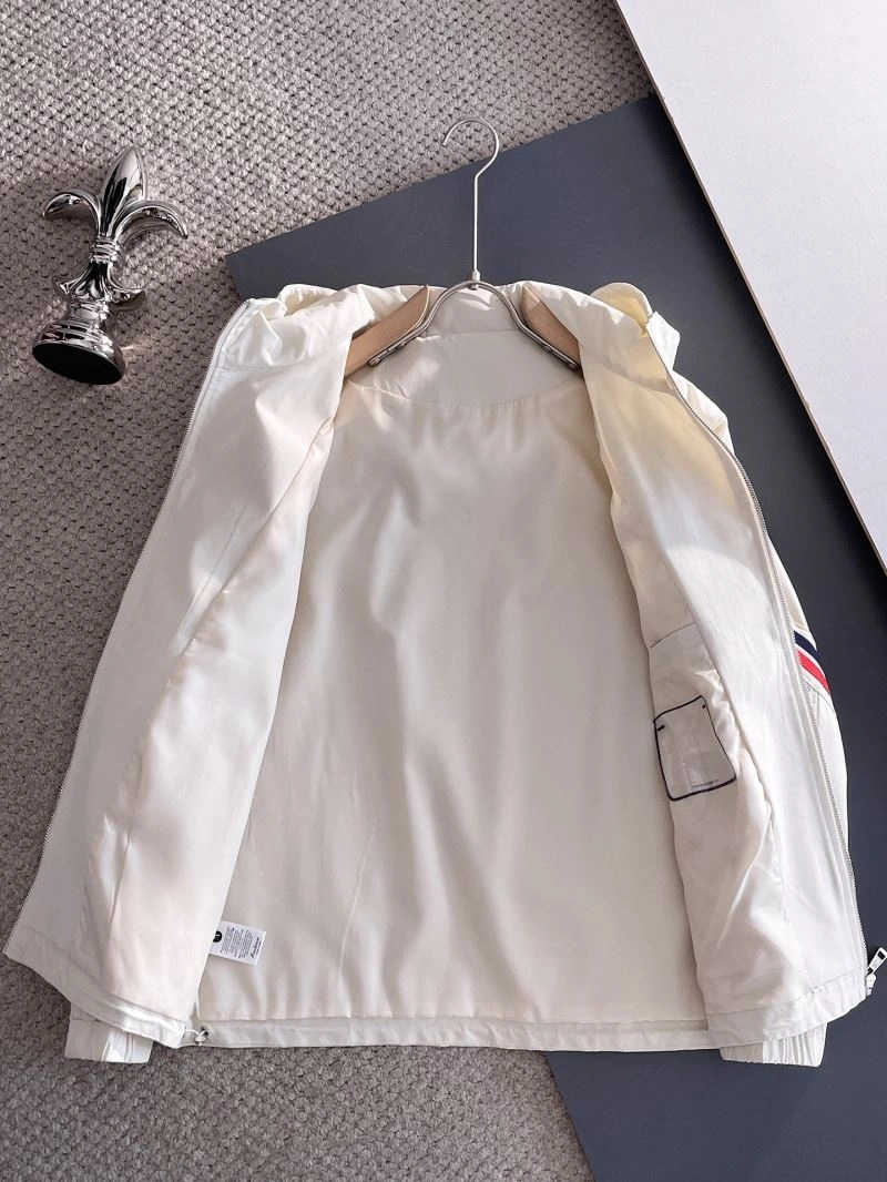 Moncler Outwear EasyMatch 142480