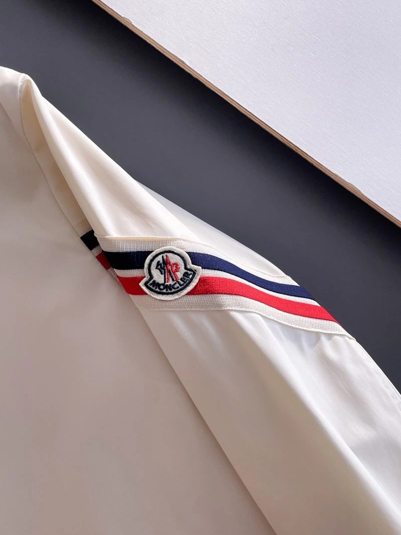 Moncler Outwear EasyMatch 142480