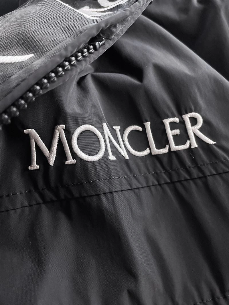 Moncler Outwear Modern 142474