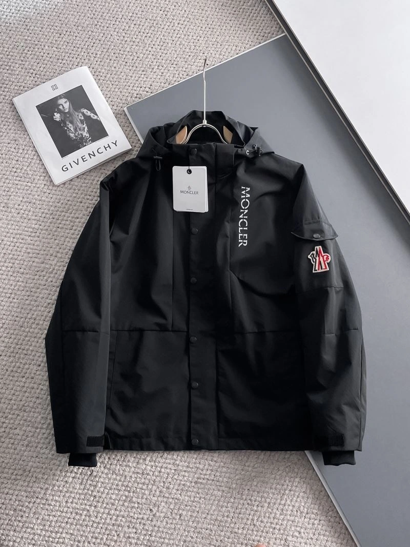 Moncler Outwear GoodFit 142475