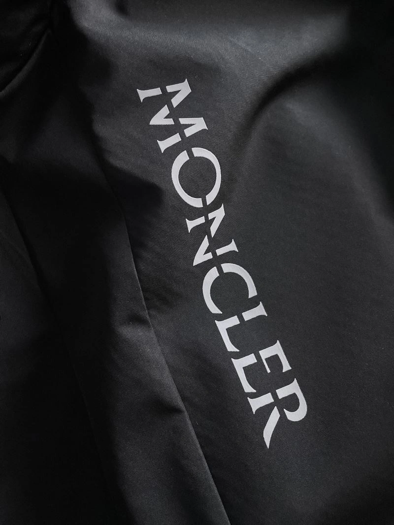 Moncler Outwear GoodFit 142475