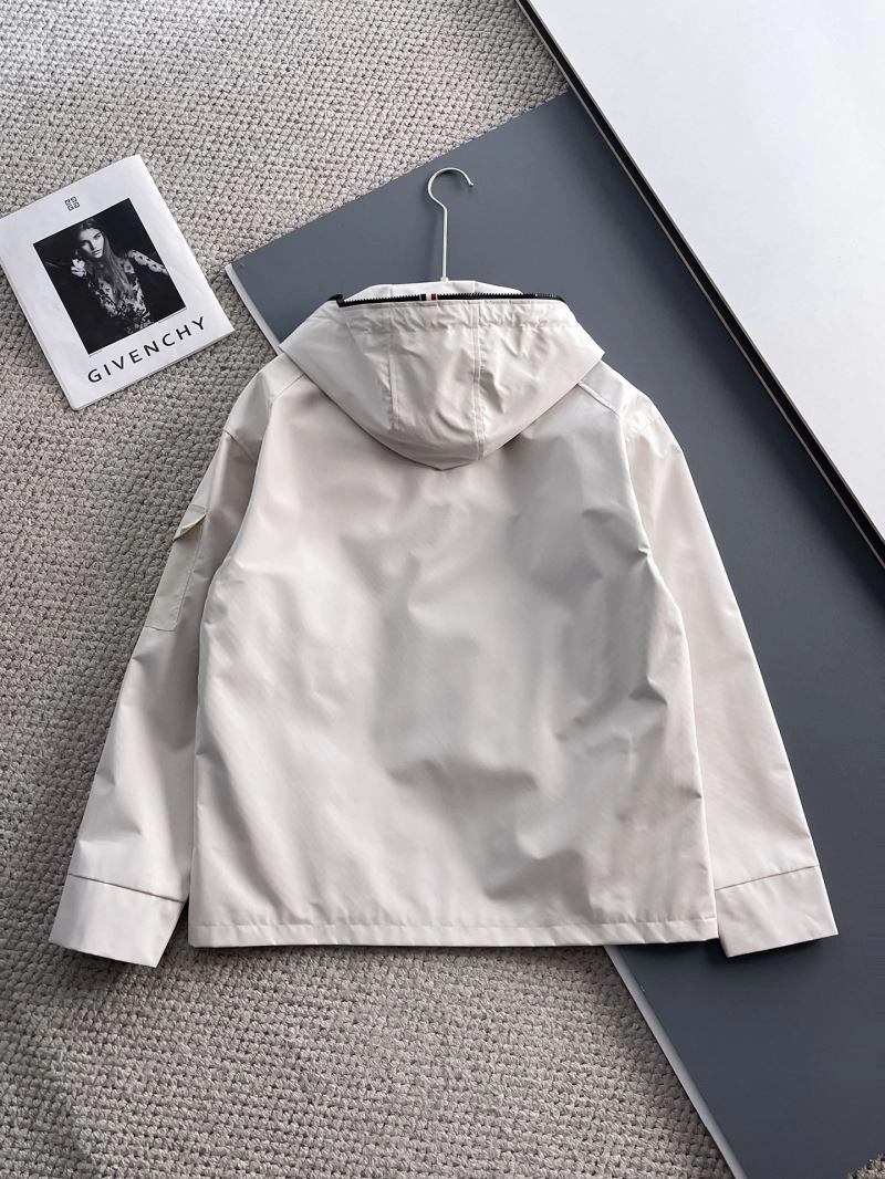 HighPerformance Moncler Outwear 142470